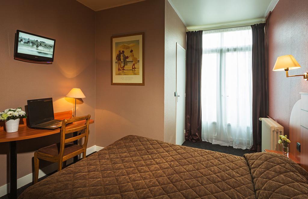 רואן Hotel Astrid מראה חיצוני תמונה