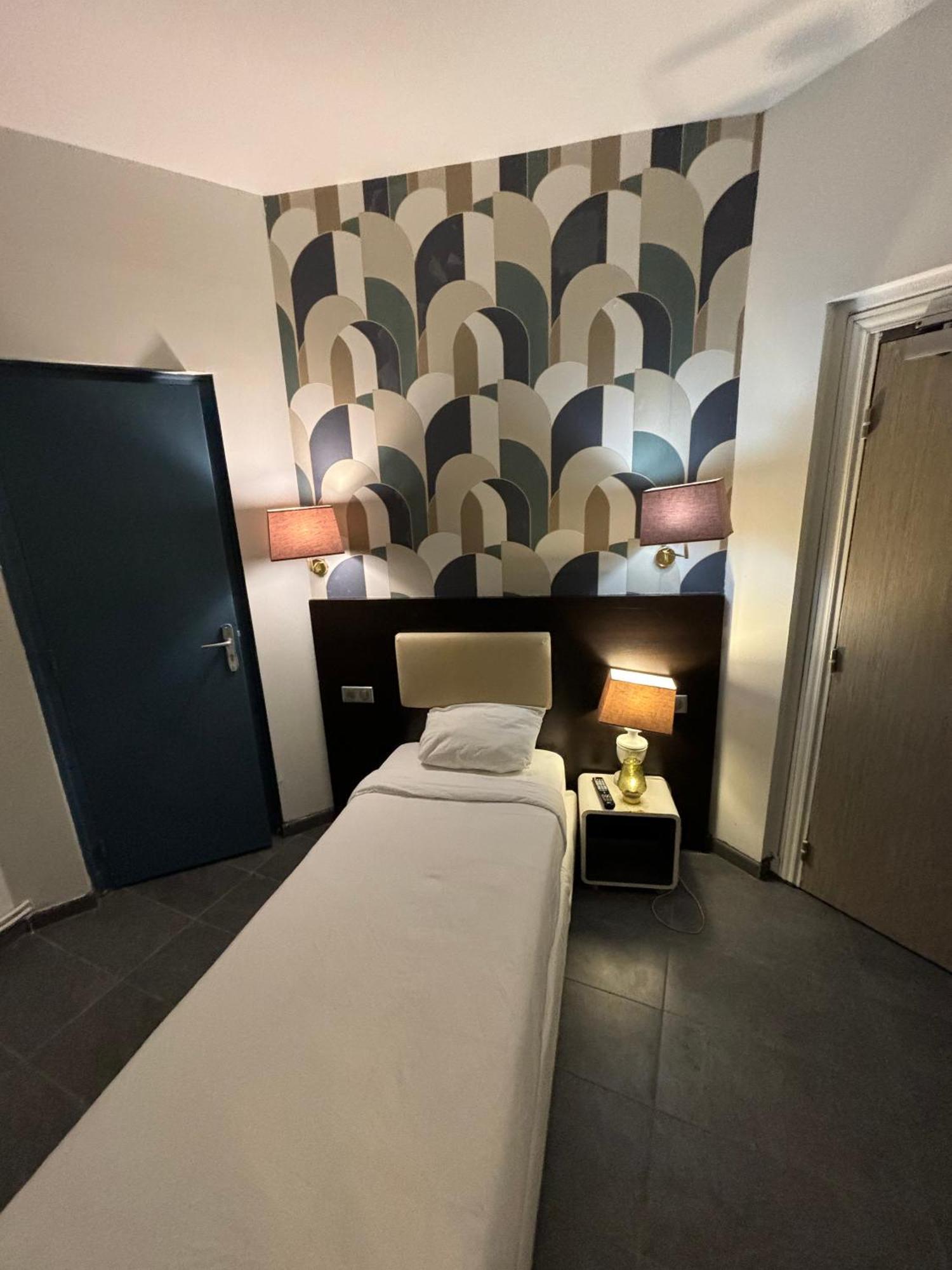 רואן Hotel Astrid מראה חיצוני תמונה