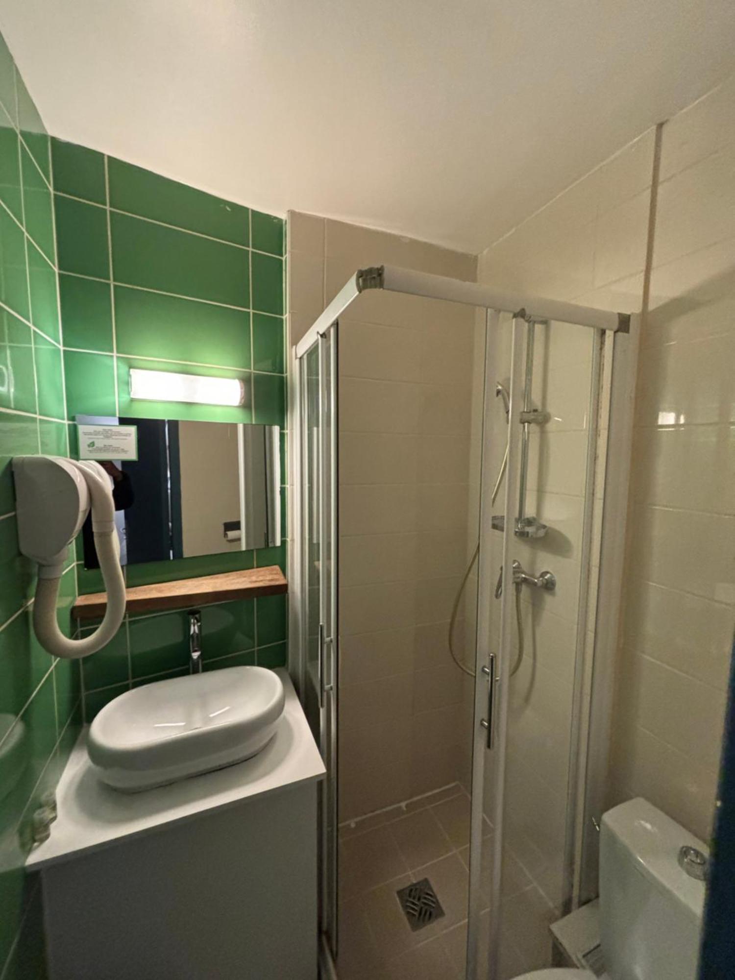 רואן Hotel Astrid מראה חיצוני תמונה