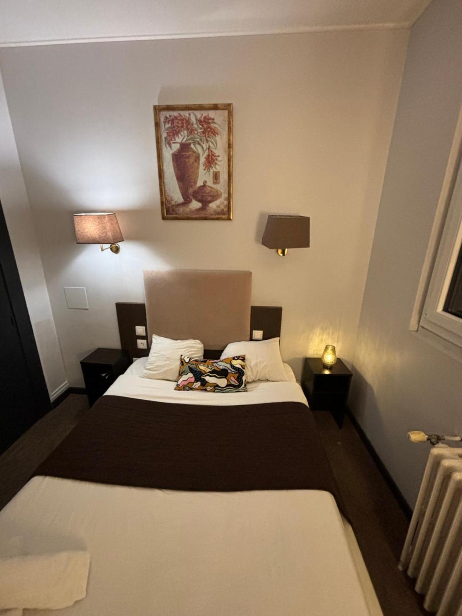 רואן Hotel Astrid מראה חיצוני תמונה