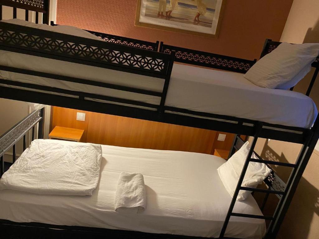 רואן Hotel Astrid מראה חיצוני תמונה